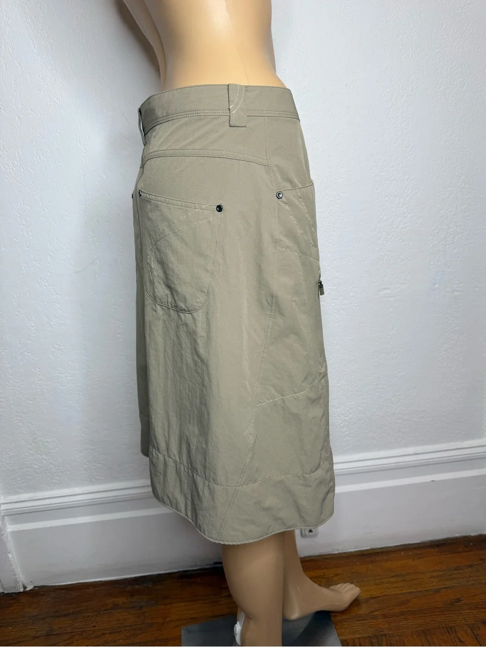 🆕MOUNTAIN HARDWEAR G La Strada Ruched Adventure Skirt Hiking Zip Pockets Size 12 - Picture 4 of 11